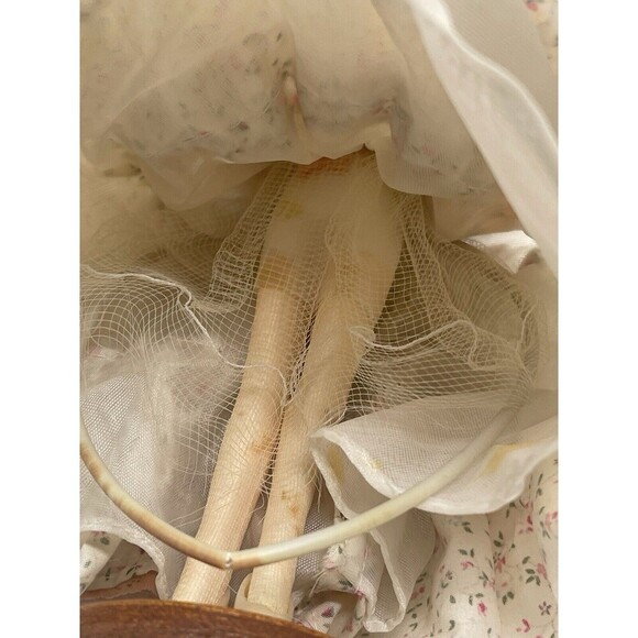 Vintage BIG EYES BRADLEY DOLL LISA-Made in Korea-Flower Dress w/ Bonnet 11" tall - Picture 16 of 16